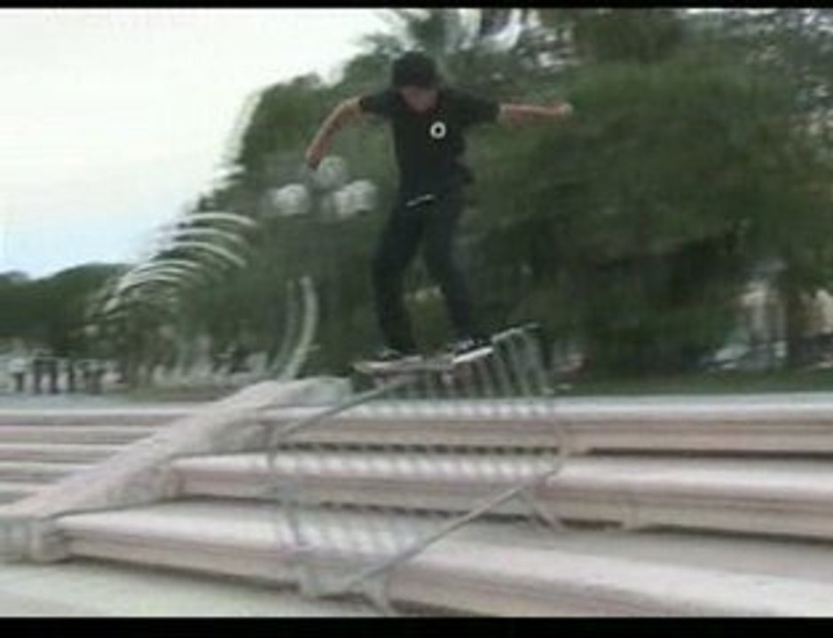 friends on skateboards 3