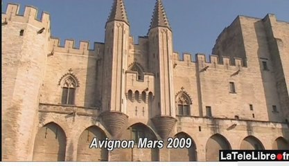 DU PALAIS DES PAPES AU PALAIS DE JUSTICE