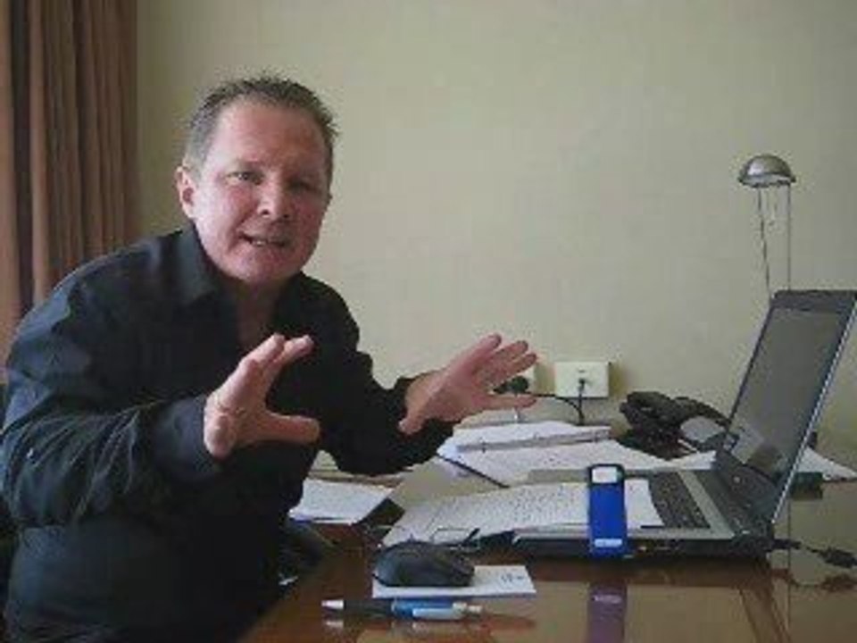 7 ways to keep your prospects reading