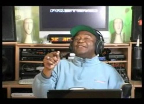 Morning Coffee: Rihanna To Testify For Chris Brown? Make-up