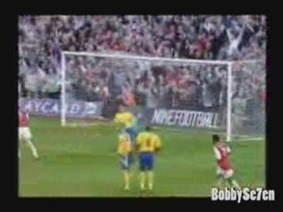 Robert Pires (Bobby)