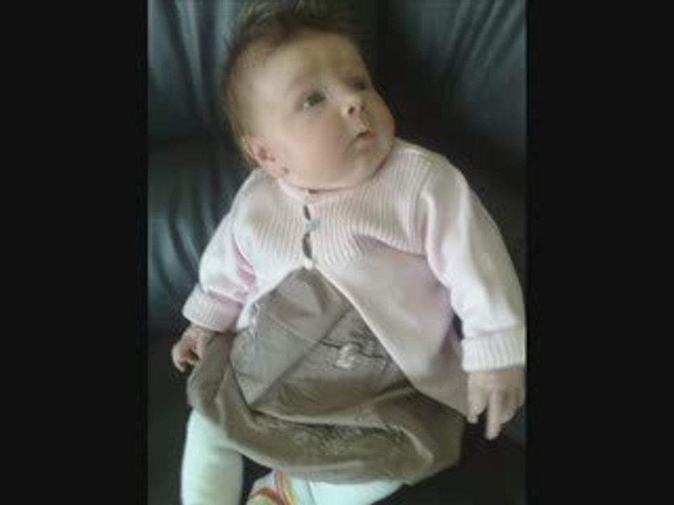 Video d'Hozana de sa naissance a ses 2 mois