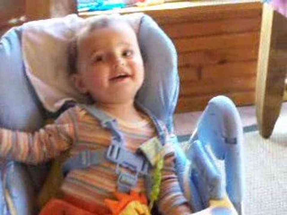 19mars09 je fais du bruit avc ma bouche