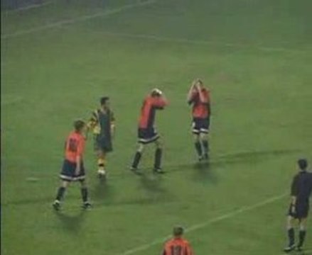 Incredibile gol di tacco