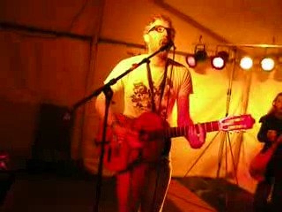 04 - Fred Fresh La tecktonik des ploucs Arc en Musique 2009