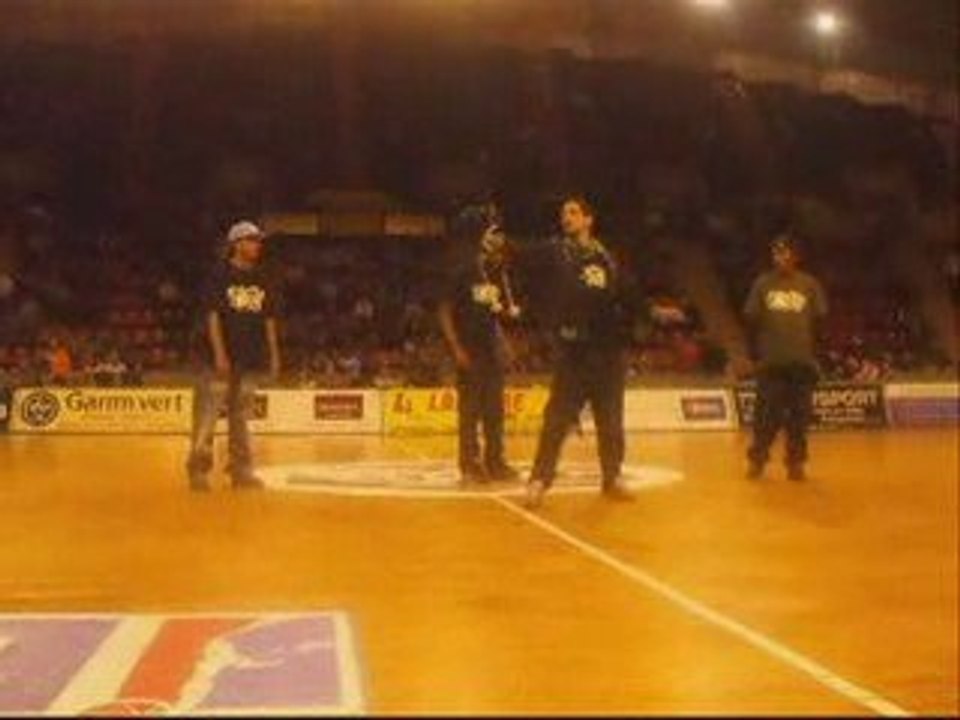 Crazy kingz in da csp stadium a lentracte