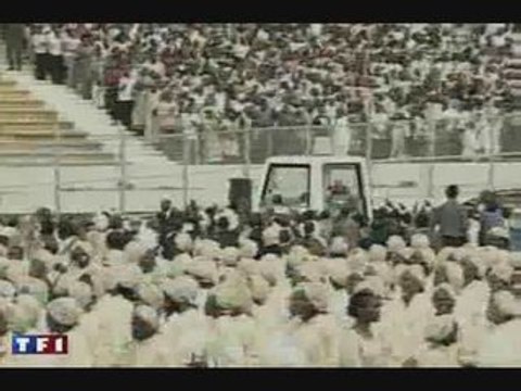 Télézapping : Benoît XVI, il est trop beau