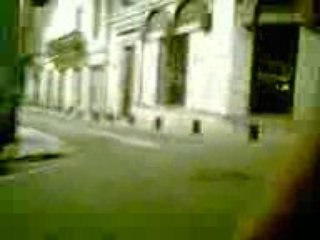 Traversée de Nîmes la nuit