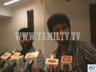 Vijay Shouts at Press Meet, Villu's Flop Frustrates Him