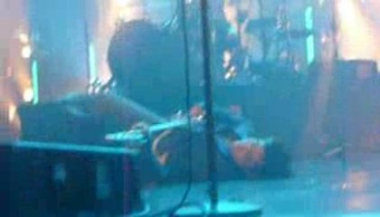 Fall Out Boy @ Montpellier : Pete se roule par terre