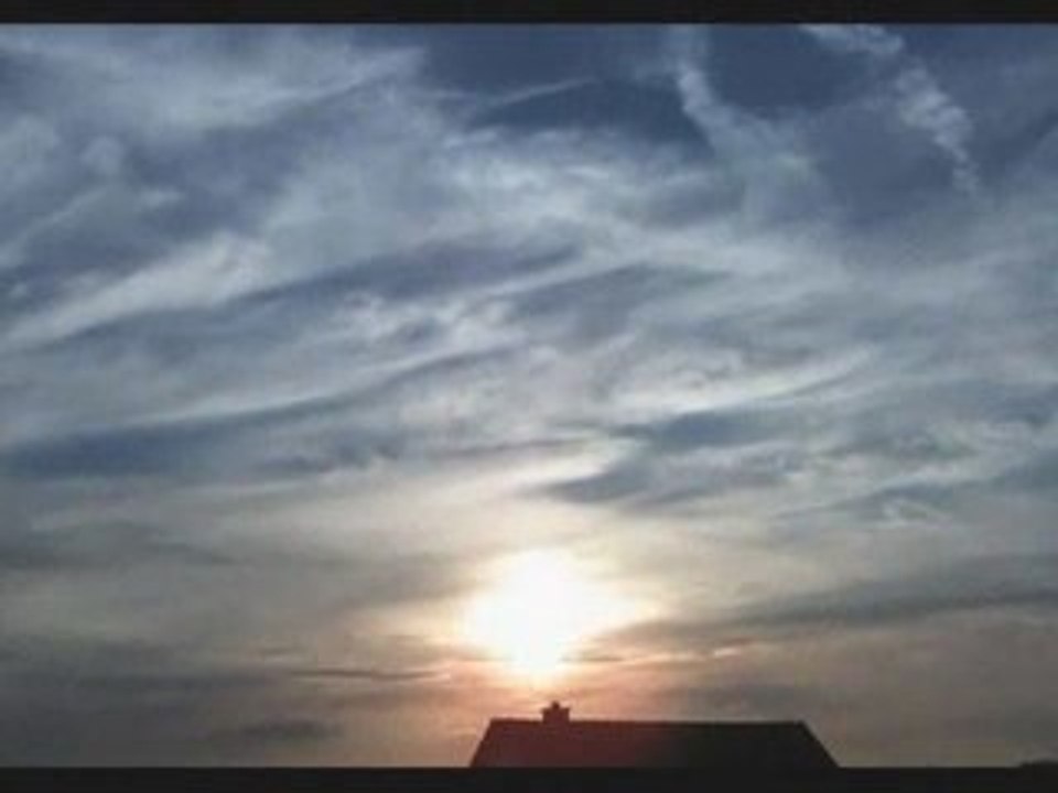 Chemtrails - Die Zerstörung des Himmels - 4v5