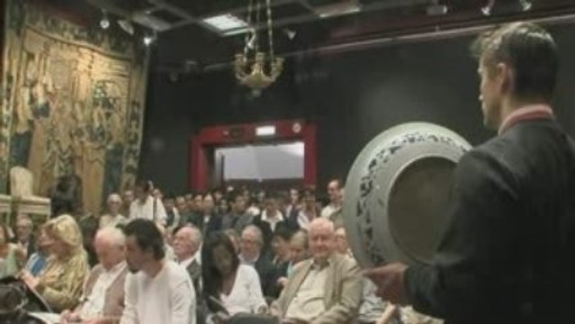 PARIS BACKSTAGE VENTES AUX ENCHERES A L'HOTEL DROUOT