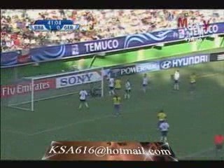 Bayanlar futbolunda müthiş taç atışı