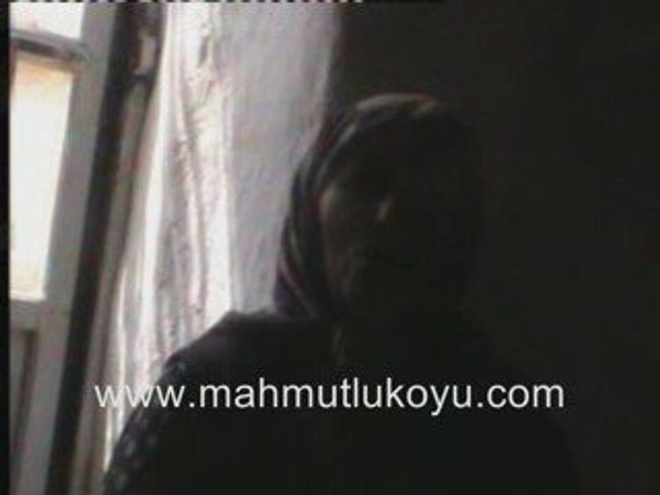 MAHMUTLU KOYU 2008 GORUNTULERI: ELIF DOGU AGIT