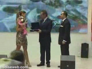 Hadise  Moskova MITT Fuarı Dum Tek Tek