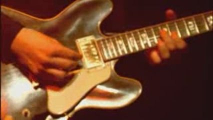 Coldplay Live 2003: 'Life Is for Living' – An Unforgettable Performance 🎶