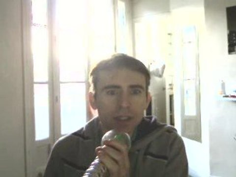 Wiwi égratigne Charlie t'iras pas au paradis