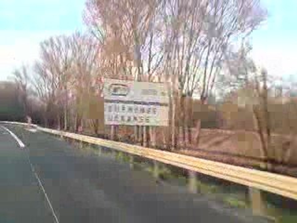 Derbi 50cc sur autoroute Flo57