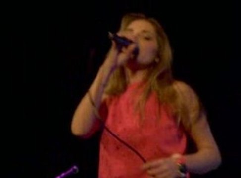 Tu seras - Emma Daumas à St Martin de Crau 21/03/09