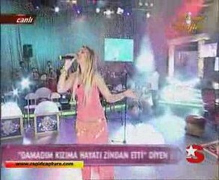 Petek Dinçöz Afetmem Asla Seni [Canlı Performans]
