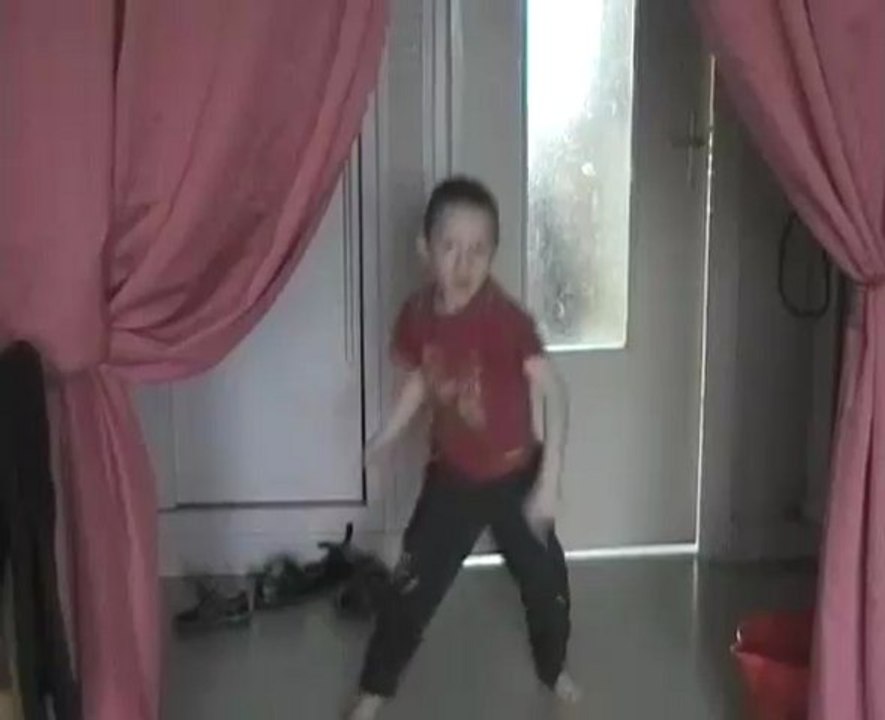 DYLAN ZOUGLOU