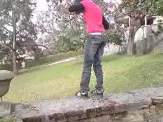 sista qui fait le saut de la mort