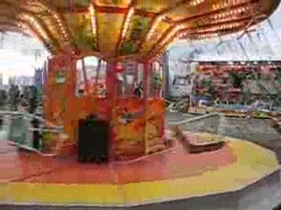 Lucie à la fête forraine...