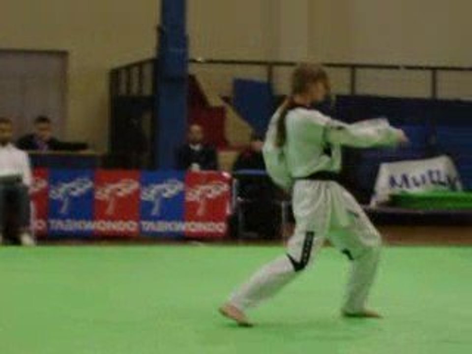 TKD Technique - Sarah 1