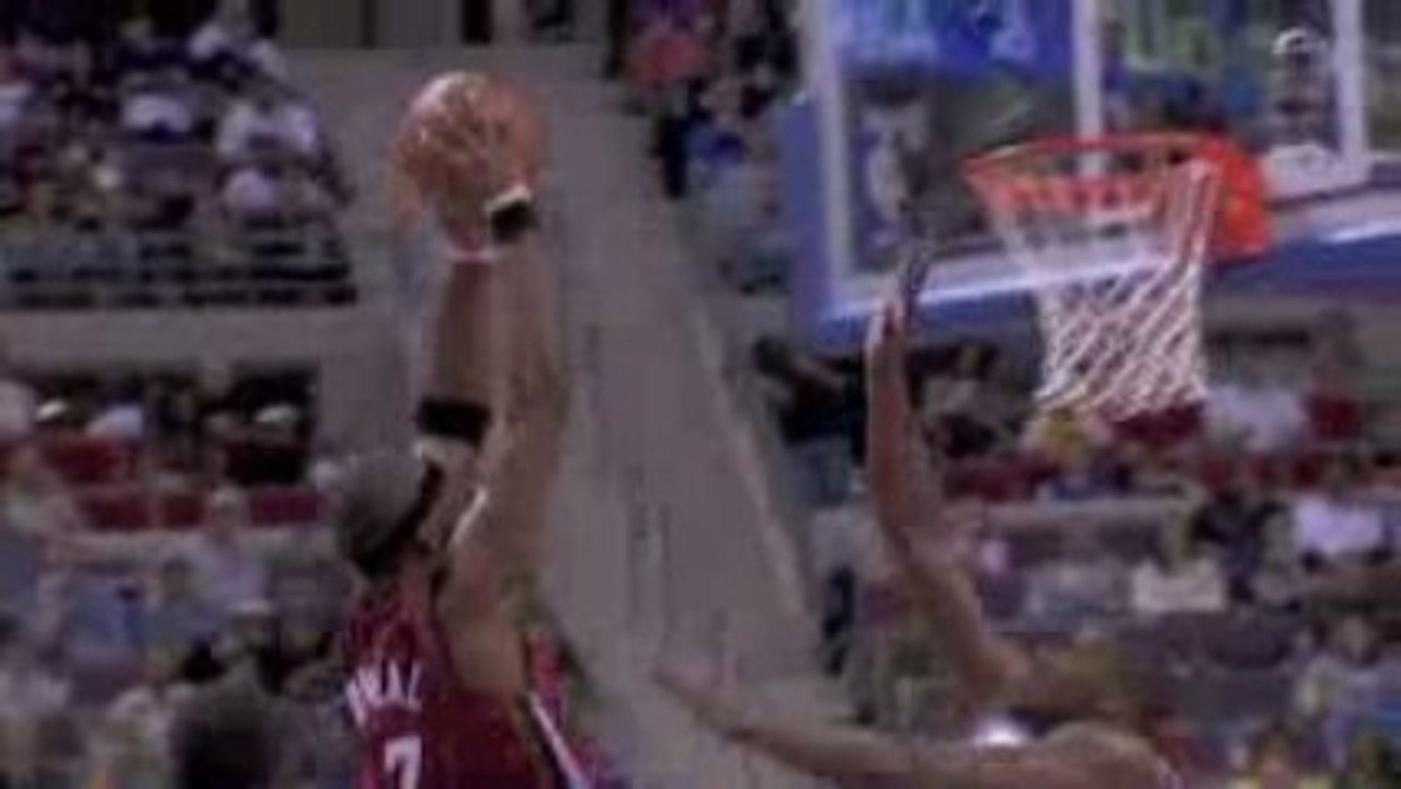 Nba Jason Maxiell big block vs Heat 22/03/2009