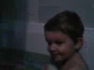 suite une souris verte ....dans le bain