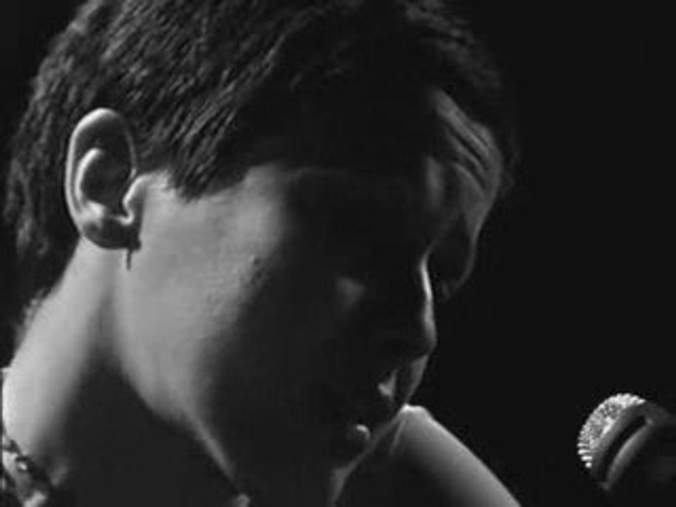 Elis Regina - Atrás da Porta (Francis Hime - Chico Buarque)