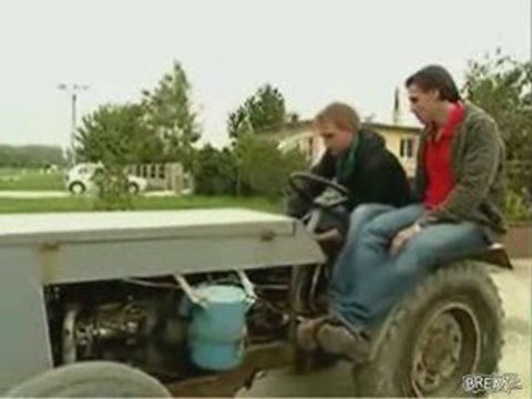 régis et le tracteur [chute]