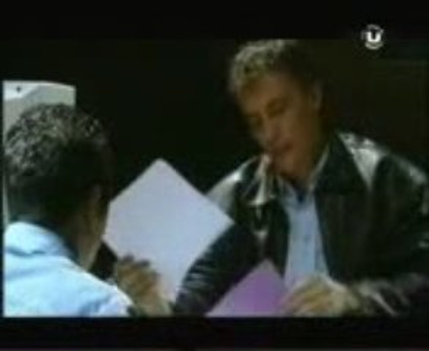 Jamel Debbouze Au Poste De Police