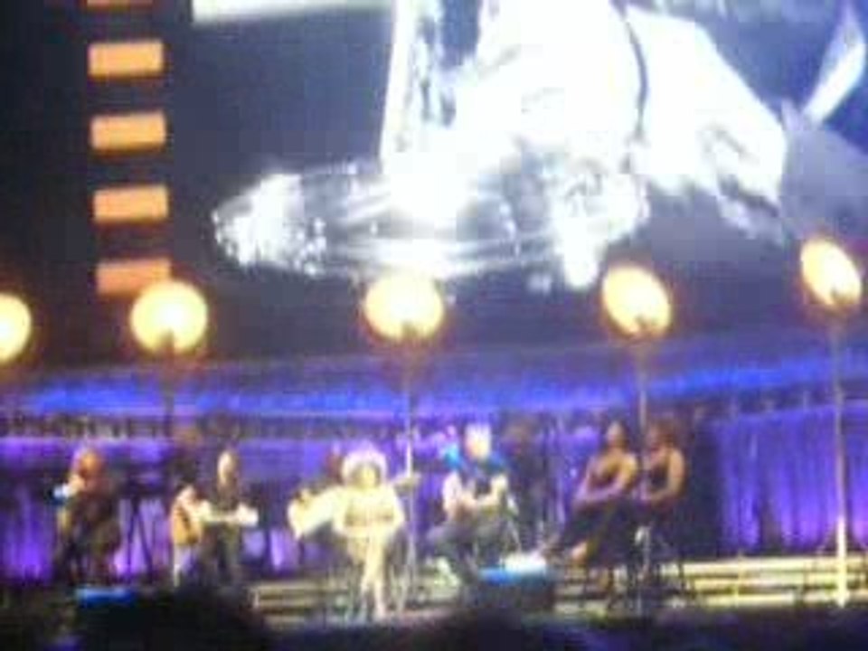 Tina Turner Bercy 16/03/09 Help Me