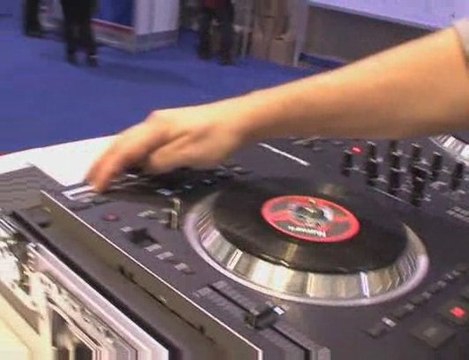 Controleur Numark NS7 (La Boite Noire)