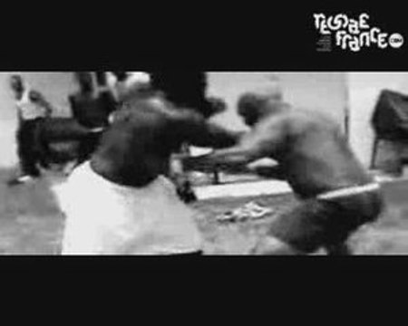 Video player Krys Vybz Kartel Aidonia - Hustler