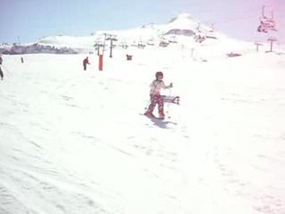 SKI Clara loupe le saut stmartin mars09