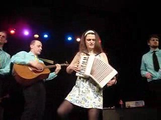 Les lapins noirs et le mur