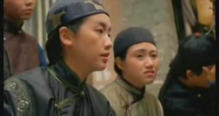 Chan Khong Tieu Tu 01