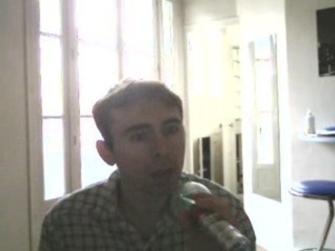 Wiwi égratigne Reach out i'll be there