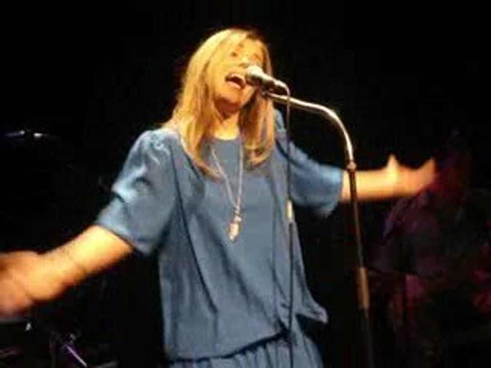 La racaille Emma daumas live saint martin de crau