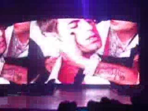 britney spears Break the ice HQ