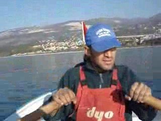 Denizciler açıklarında balık avı