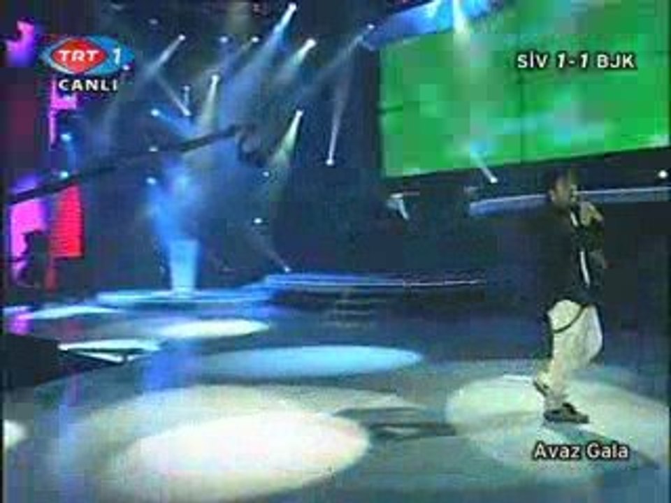 Tarkan Gülümse Kaderine TRT Canli Performans