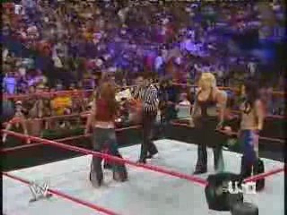 Candice Michelle et Mickie james vs Melina et Beth phoenix