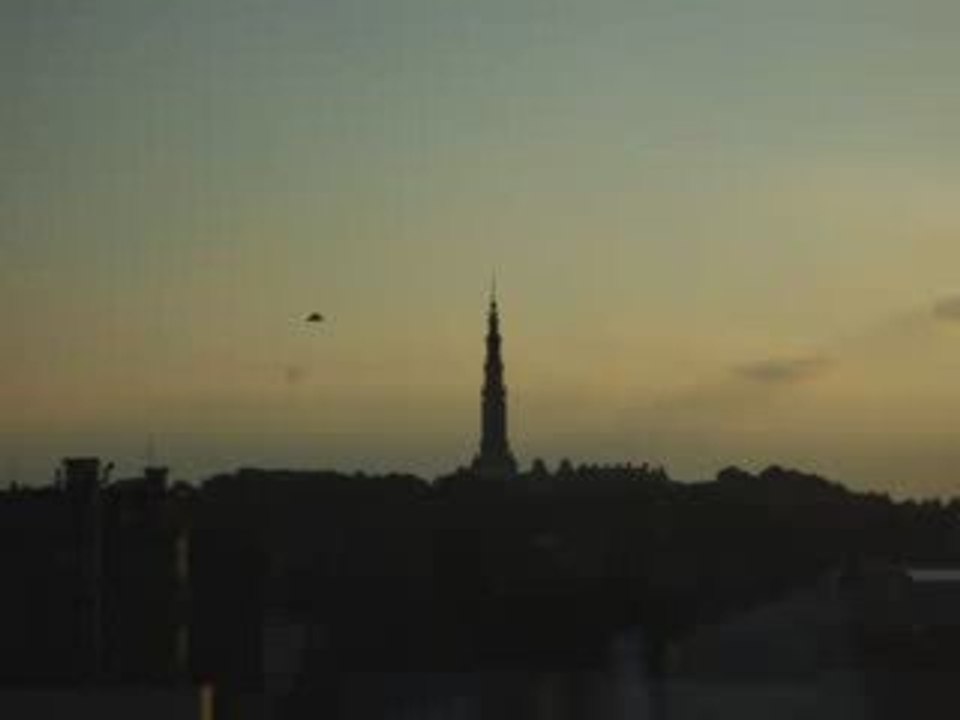 Ovni / Ufo 25 mars tchequie  Impressionant 2009 URGENCE