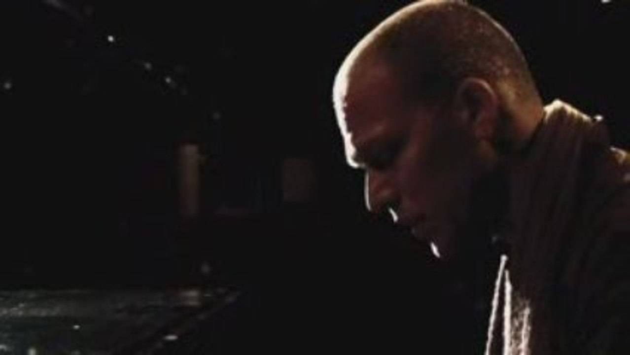 AVISHAI COHEN - SHIR PREDA (Farewell song)
