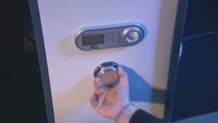 coffre fort biometrique Akiva 100 . 200 et 300 by biolock
