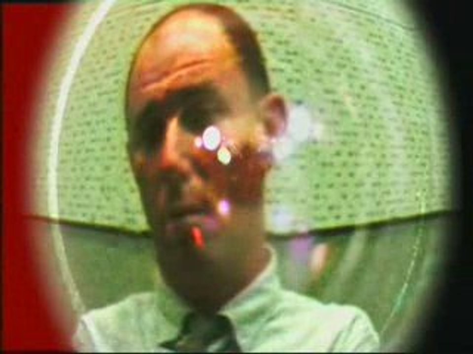 Look trailer – On DVD 05/05!