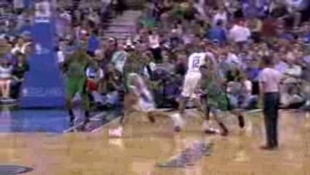 NBA Dwight Howard takes the pass and finishes with authority